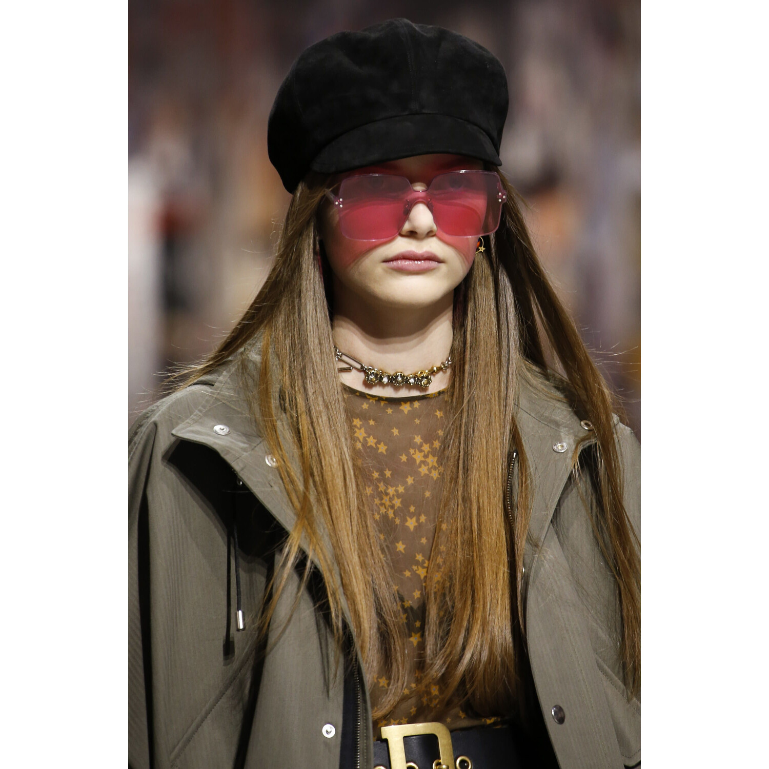 Фото Details Christian Dior , Details Dior Fall 2018 Ready-to-Wear , Детали показа Кристиан Диор , Детали показа Диор осень зима 2018 , Fashion show , неделя моды в Париже , PFW , Мария Грация Кьюри , Mainstyles